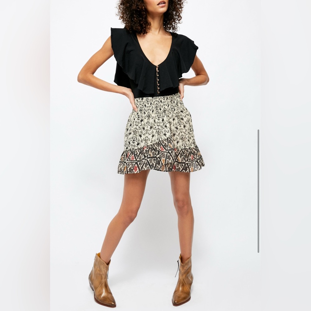 FREE PEOPLE RIVIERA MINI SKIRT SIZE SMALL